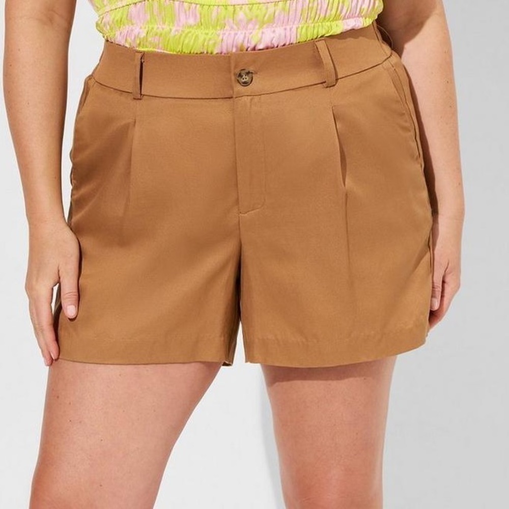 TORRID Studio Linen Shorts in Tan - Picture 2 of 2